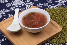 早报推荐丨绿豆汤，到底是红色还是绿色？图片