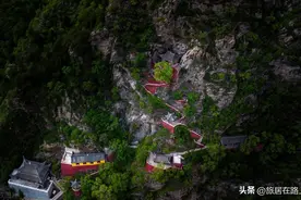 五台山观音洞，悬崖之上有圣泉，六世达赖仓央嘉措闭关六年处图片