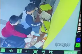 书法班孩子闯入艺考生乐器室“乱按胡吹”，损坏5件价值不菲乐器，知情人：无人愿担责图片