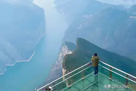 重庆的第三天，去了奉节县的三峡之巅，感受了三峡大坝的壮观图片