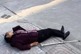 骗人全家死绝!学生扶人被讹百万，为证清白，老太太下赌咒遭打脸图片