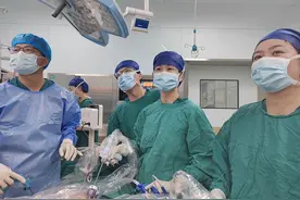 27岁女孩婚前发现竟是“男儿身” 专家：家长要注意女宝宝的生理发育图片