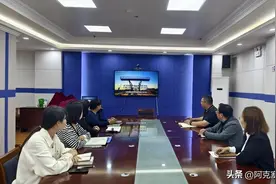 阿克塞县工信系统集中观看《安全生产 责任在肩》警示教育片图片