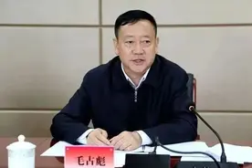 青海省交通运输厅原厅长毛占彪被公诉，曾长期出入量身定制的“会所”大肆吃喝图片