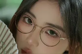 小酥盯的人受不了图片
