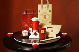 一天6个品牌发布联名新品 联名是下一个餐饮法宝？图片