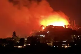 死亡人数上升！洛杉矶山火亲历者：火再不灭，城都要烧没了！拜登之子、好莱坞影星等人的豪宅被夷为平地图片