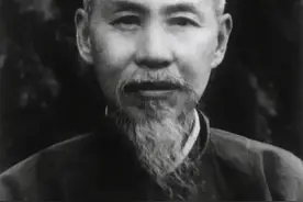 他是“民国第一牛人”，曾摸着蒋的头说：狗骨龙头，杀人的王侯！图片