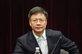 孙宏斌，给杨惠妍打了个样图片
