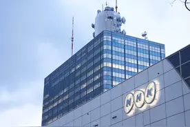 防止播音员“讲真话”，NHK开始预录中文新闻图片