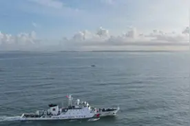 敬酒不吃吃罚酒！福建海警查扣台湾省籍渔船，应该将台海巡一起抓图片