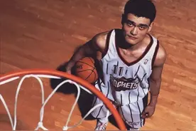 盘点姚明NBA十大巅峰时刻图片