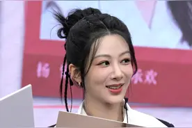 杨紫的脸还能撑多久，鼻子和法令纹那一块真的太僵了，发际线也是图片