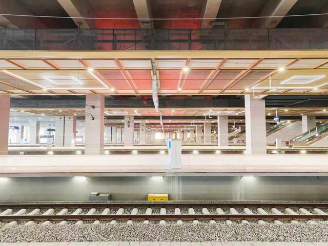 西北地区大型综合交通枢纽——西安东站建成投用