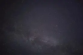 宇宙中的万物都是假的？我们看到的星空，其实是几千万年前的景象图片