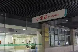 一15岁女孩突然呕吐不止，一查，爆表100倍！图片