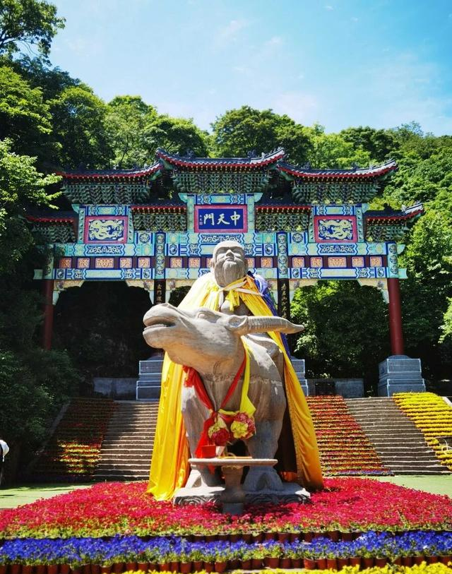 老君山“婉拒”洛阳旅游年票，真实原因，比你想的要复杂