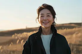 带孙子10年，孙子上大学我给8万，聚餐时孙子说的话让我羞愧难当图片