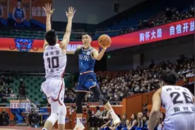 打回身价！27岁辽宁旧将签3年顶薪，曾被队内禁赛，砍23+11爆发图片