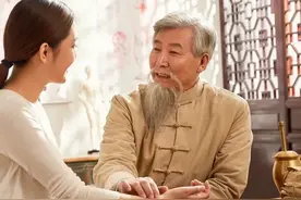 一位74岁老中医的两点“养生经”，金玉良言，受益匪浅图片