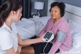 高血压患者，要掌握正确的降压方法，避开这5个误区，别大意图片