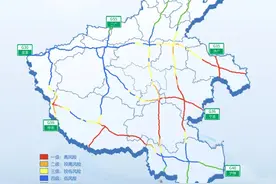 停运、关闭、非必要不外出...受暴雨影响，一地紧急通告图片