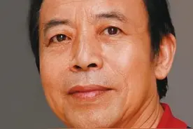 他被称为“硬笔书法第一人”，3亿人都学过他，田蕴章却并不认可图片