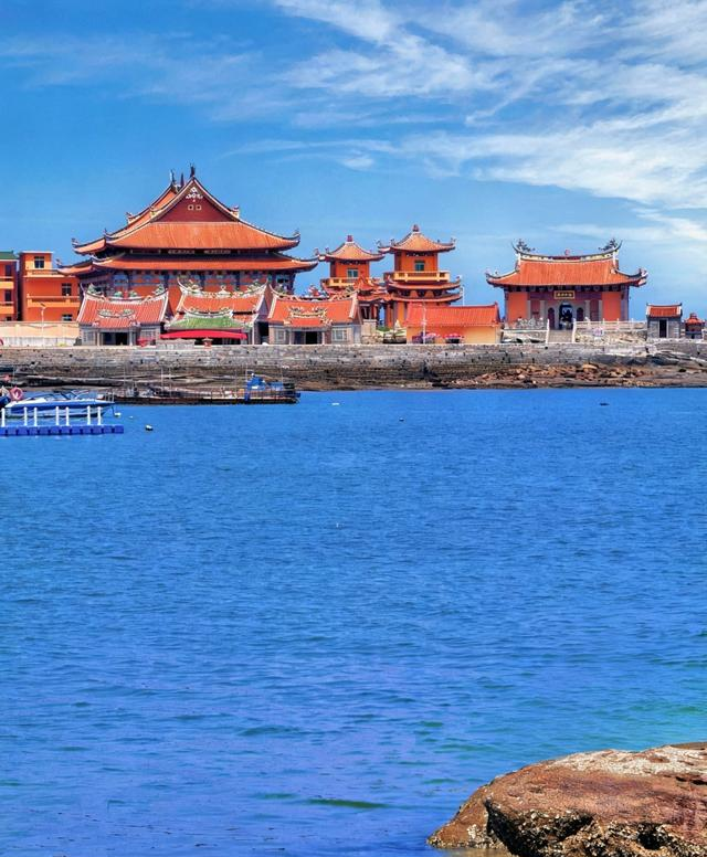 五一带父母去旅游，这5个地方走路少、不折腾风景好，高铁直达