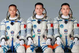 真牛！“天宫”来了群年轻人：四名80后中国航天员实现太空大会师图片