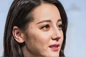 没滤镜真可怕，秦海璐褶子满脸跑，林志玲行走的蜡像，林心如大婶图片