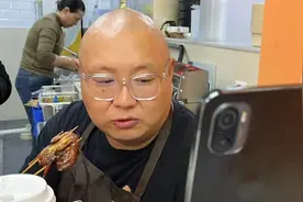 南京胖哥见义勇为后满肚刀伤，女儿和父亲相继离世，今终于传喜讯图片