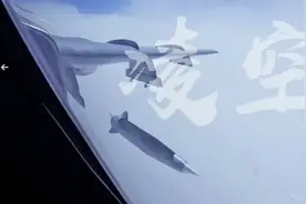 最新画面曝光！轰6K发射鹰击21高超弹，打军舰像“切黄油般丝滑”图片