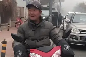 天津骑车唱歌大爷竟然这样“火”了图片