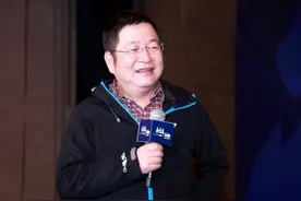 455亿！捐赠300亿为家乡建大学的他，再次成为中国芯片首富!图片