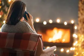 与房东阿姨共度的那个雨夜，她道出的秘密让我彻夜难眠图片