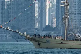 海军“破浪”号今日停靠香港！丨香港一日图片