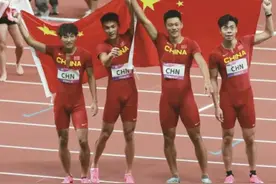 亚运会陈传鹏8.88秒，反超日本队实现了绝杀图片