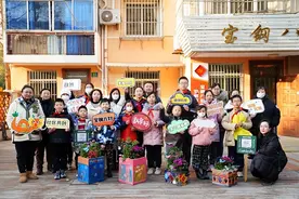 一大一小，定格美好瞬间！“美育课堂”让孩子与自然共生长图片