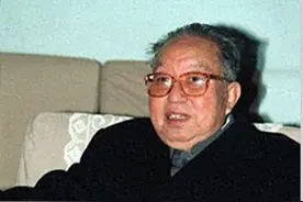 1978年，最早站出来反对华国锋“两个凡是”的三个省委书记是谁？图片