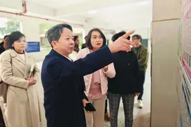 【动态】长沙市教育局调研芙蓉区“每天一节体育课”试点工作图片