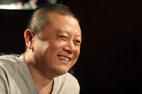 “软饭男”王朔捧红一堆京圈大佬，出轨徐静蕾，恋上小29岁王子文图片