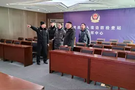 日喀则市人民检察院党组书记、检察长次仁多吉深入萨嘎、仲巴、聂拉木实地督导检查维护稳定工作图片