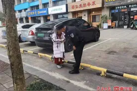 出走的女孩，迷失的老人 南宁良庆警方快速相助图片