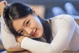 漂亮女邻居主动找上门，寻求我帮忙，没想到却是这样的结果图片