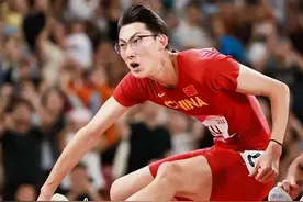 13秒4拿下第一！21岁110米栏天才在巴黎奥运爆发，新刘翔崛起图片