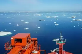 美等来外援，3国对付中国，普京一锤定音，中俄联手开发北极航线图片