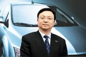 借250万给表弟创业，表弟成中国首富后，大手笔还了他1000亿图片