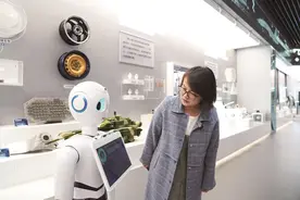 稀土博物馆有机器人上班了图片