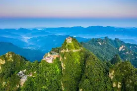 我国最赚钱的山，门票高达268元，年收入超80亿，是少林寺的16倍图片