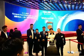 刚刚，这家诞生郑州的万店连锁企业正式登陆港交所，市值超160亿图片
